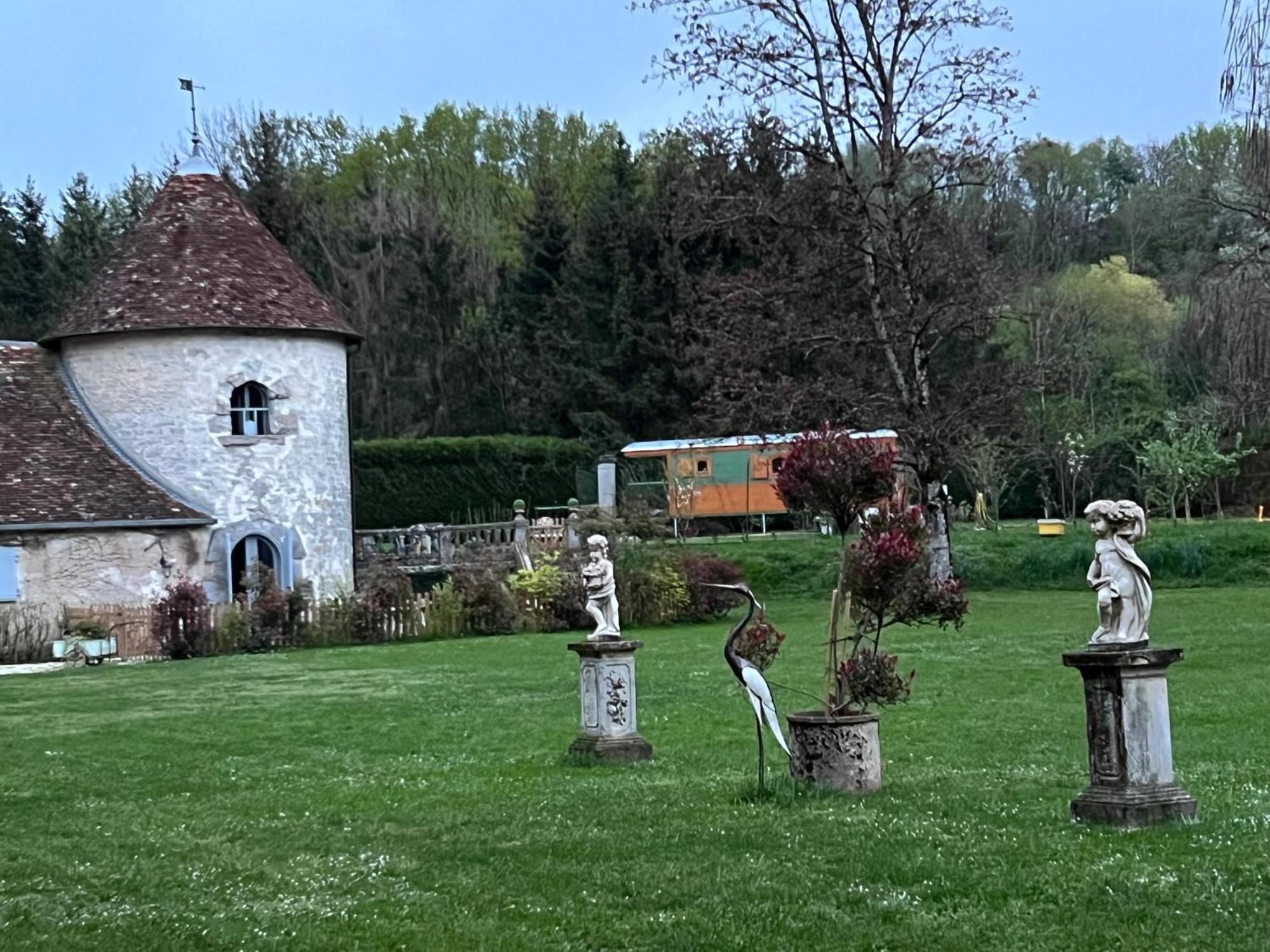 Bed and Breakfast La Roulotte Deluxe De Malpas Quingey Exterior foto