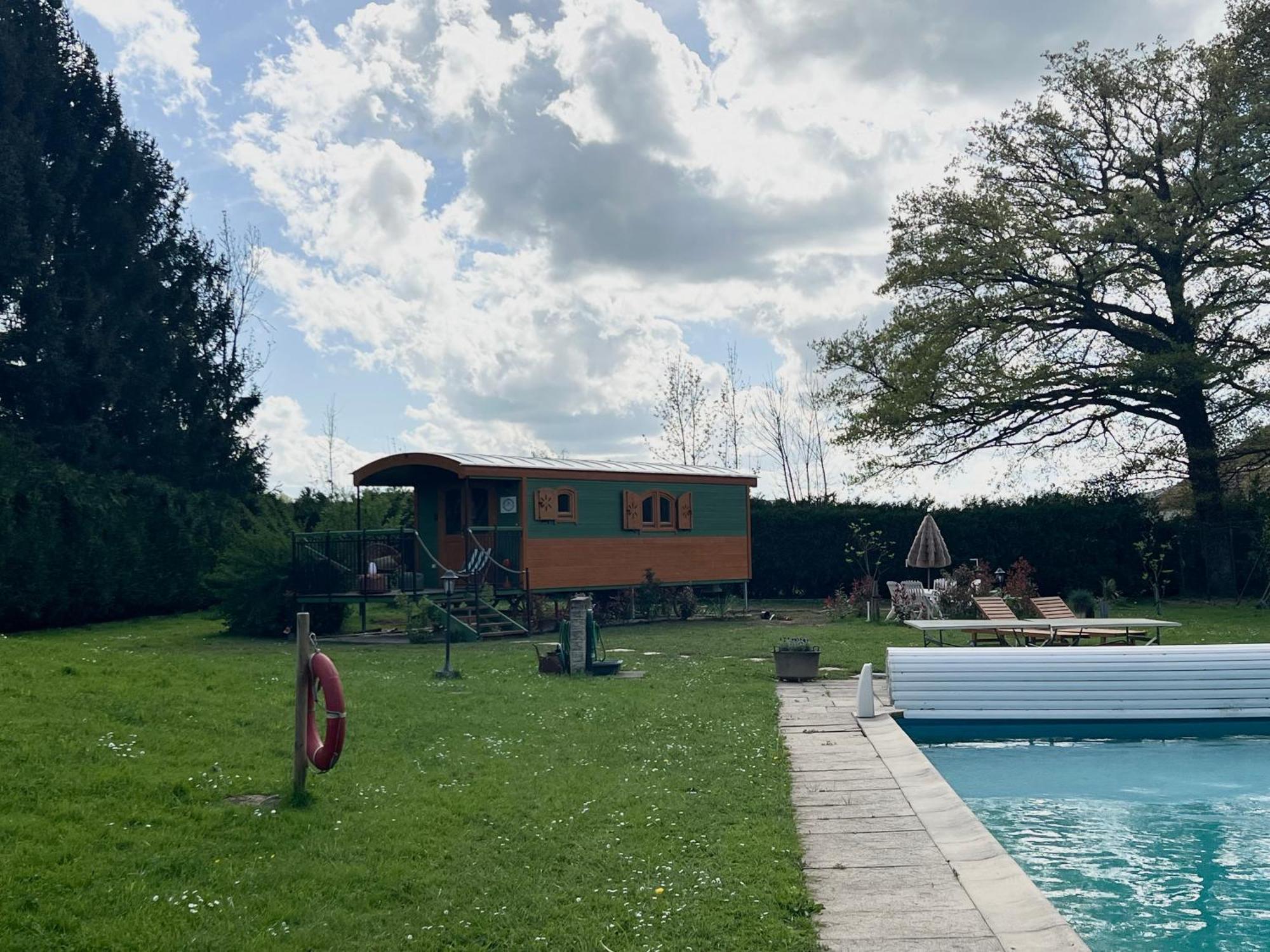 Bed and Breakfast La Roulotte Deluxe De Malpas Quingey Exterior foto