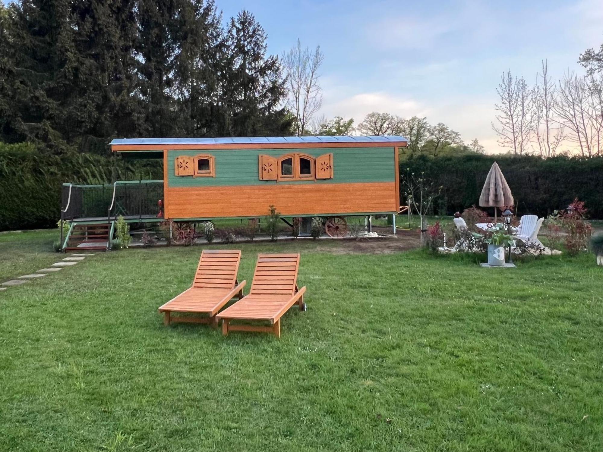 Bed and Breakfast La Roulotte Deluxe De Malpas Quingey Exterior foto