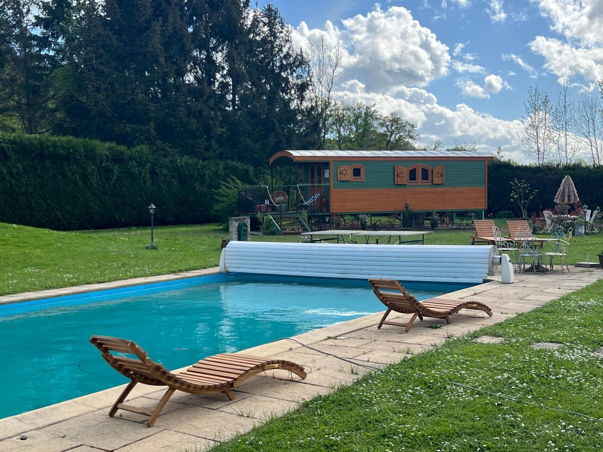 Bed and Breakfast La Roulotte Deluxe De Malpas Quingey Exterior foto