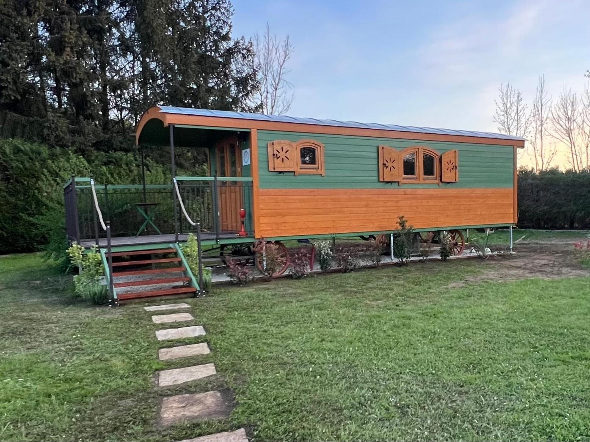 Bed and Breakfast La Roulotte Deluxe De Malpas Quingey Exterior foto