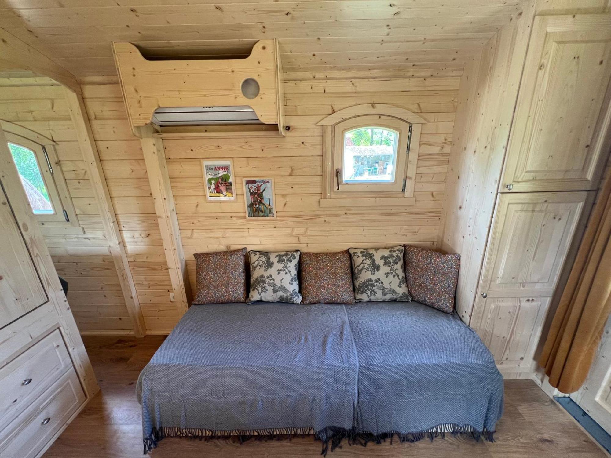 Bed and Breakfast La Roulotte Deluxe De Malpas Quingey Exterior foto